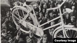 "Белый велосипед" – акция движения "Прово", Нидерланды