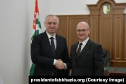 Бадра Гунба и Сергей Кириенко