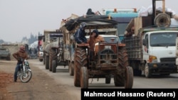 Civili napuštaju Maarat al-Numan na severu provincije Idlib