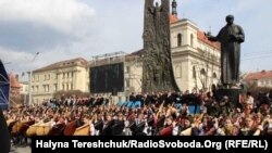 У заході брали участь понад 400 виконавців