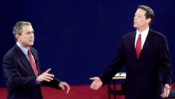 George W. Bush i Al Gore tokom jedne od televizijskih debata