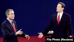 سومین مناظره ال گور معاون بیل کلینتون و نامزد حزب دموکرات در مقابل جورج دبلیو بوش فرماندار تگزاس و نامزد حزب جمهوری‌خواه در انتخابات رباست جمهوری سال ۲۰۰۰