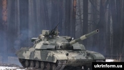 Модернізований український танк T-64BM «Булат»