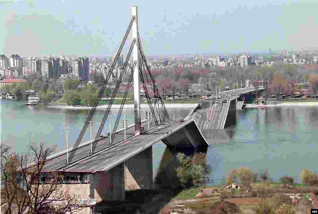 Ura "Slloboda" që lidhte Novi Sadin me Kamenicën e Sremit...