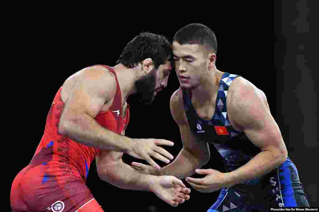 2-айлампада армениялык спортчу бир упай алганга үлгүрүп, Махмудов артыкчылыгын бекемдеп, андан ары эсепти өзгөртпөй сактап калды.