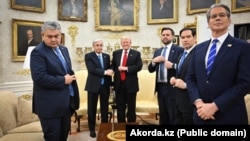 Переговоры президента США Дональда Трампа с президентом Казахстана Касым-Жомартом Токаевым в Белом доме. Вашингтон, 6 ноября 2025 года

