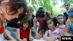 Оппозиция о намерении мэрии сделать дошкольные учреждения платными предупреждала еще в январе этого года, однако тогда представители сакребуло опровергли эту информацию