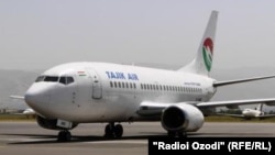 Ҳавопаймои "Боинг"-и ширкати "Тоҷик Эйр"