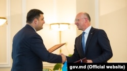 Pavel Filip şi Volodimir Groisman, la Chişinău