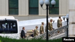 Сүйлөшүүгө келген украин делегаттары. 2-июнь, 2025-жыл, Стамбул шаары. 