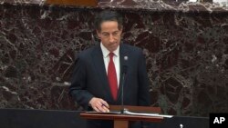 Jamie Raskin, membru democrat al Camerei Reprezentanților, liderul acuzației în al doilea proces de „impeachment” împotriva fostului președinte Donald Trump, Washington, 9 februarie 2021.