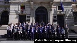 Alegerile din România sunt monitorizare de reprezentanți ai mai multor țări. Toți observatori pentru alegerile prezidențiale din Romania au avut o întâlnire tehnică cu la sediul Autoritatii Electorale Permanente.