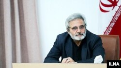 حسن صادقی، معاون دبیرکل خانه کارگر، می‌گوید، ۹۷ هزار و ۳۰۰ کارگر تحت پوشش ۴۰۰ واحد تولیدی مشکلات معوق مزدی و عیدی دارند