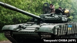 Fotografi ilustruese: Ushtarët ukrainas në tank.