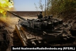 Танкісти 25-ї Січеславської бригади працюють на Т - 80, Покровський напрямок, Донецька область, жовтень 2024 року
