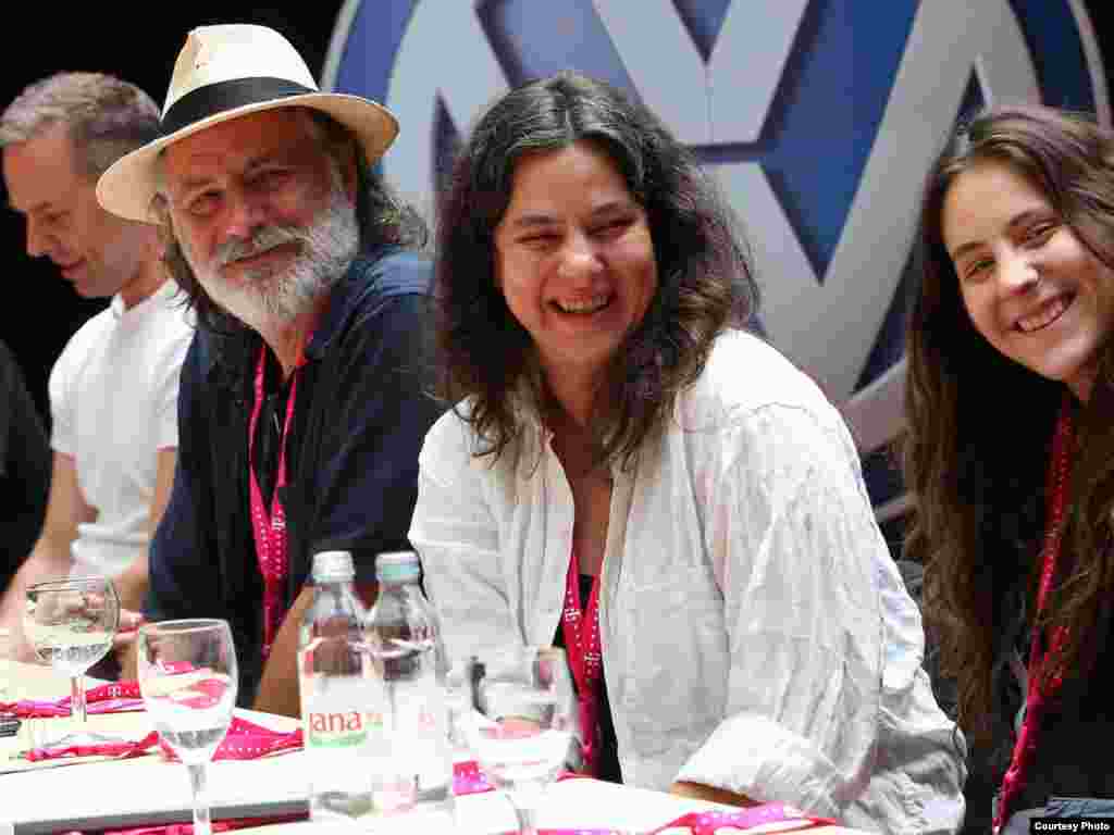 Hrvatska - Kazalište Ulysses, međunarodni kazališni projekt, kojeg su 2001. godine osnovali književnik i dramatičar Borislav Vujčić i glumac Rade Šerbedžija obilježio je svoju 10-tu, jubilarnu sezonu, Zagreb, 28.06.2010. Foto: Davor Pongračić / CROPIX