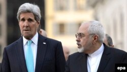 U.S. Secretary of State John Kerry (left) and Iranian Foreign Minister Mohammad Javad Zarif (right) have been meeting directly at the talks in Geneva. (file photo)