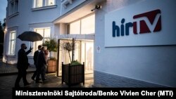 Orbán Viktor interjúra érkezik a Hír TV-hez, Budapest, 2020. október 7.