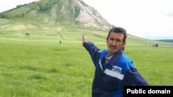 Ахмет Якупов у шихана Торатау. Архивное фото