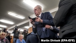 Мілош Земан голосує 12 січня 2018 року