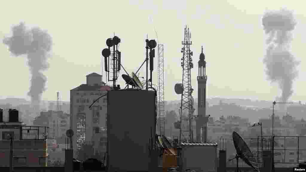 Ізраїль завдає ударів у відповідь, фото з міста Гази 15 листопада 2012 року