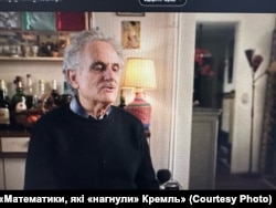 Один із членів Комітету Мішель Бруе. Фрагмент з фільму Матьє Шварца «Математики, які «нагнули» Кремль» про звільнення Леоніда Плюща