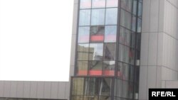 Priština, zgrada Vlade Kosova, Photo: Gezim Baxhaku