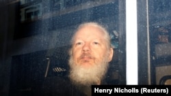 Themeluesi i faqes WikiLeaks, Julian Assange.