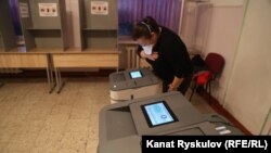 Добуштарды автоматтык түрдө эсептөөчү үкөк. Бишкек шаары. 10-январь, 2021-жыл. Иллюстрациялык сүрөт.