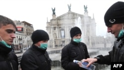 Маски на вулиці від грипу не врятують, горілка – тим більше