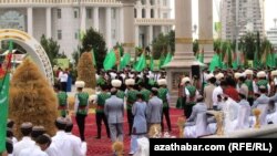 Участники праздничных торжеств. Туркменистан (Иллюстративное фото)    