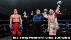 Никита Кузнецов жана Акжол Сулайманбек уулу беттештен соң. Екатеринбург шаары. 17-апрель, 2021-жыл.