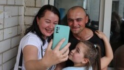 "This Is The Best Feeling," Says Ukrainian Soldier Returned From Russia In Mass Prisoner Exchange