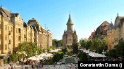 Piața Oprerei din Timișoara. Orașul intră pentru a doua oară în carantină de la debutul pandemiei, incidența la mia de locuitori a ajuns la 7,49.