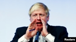 Izvrijeđao žene koje nose burku, rekavši da izgledaju kao "poštanski sandučić": Boris Johnson