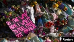 Цветя в памет на Сара Еверард