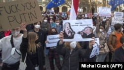 A héten az orosz ellenzéki politikus, Alekszej Navalnij mellett is tüntettek Prágában