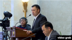 Садыр Жапаров и Мирлан Бакиров на заседании ЖК. 10 октября 2020 года. 