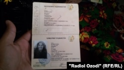 15 АКС аз Бадан Исматова, ки мегӯяд, 115 сол дорад