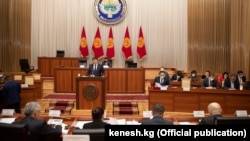 Премьер-министр Улукбек Марипов Жогорку Кеңеште, 2.02.2021