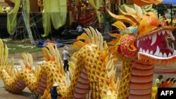 Экономисттер ажыдаар деп жаныбар жана жылдын гана атын эмес, күркүрөп өнүгүп келе жаткан Азиянын бир нече өлкөсүн тергеп айтышат.