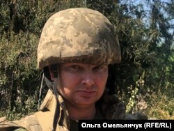 Андрій одним із перших кинувся допомагати пораненим. Каже, за кілька годин до обстрілу над позиціями ЗСУ літав "Орлан" - безпілотник російського виробництва