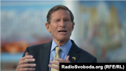 «И ответ Сената США будет четким и однозначным. 500% пошлины на всех покупающих (российскую) нефть, газ или нефтепродукты», – Ричард Блюменталь