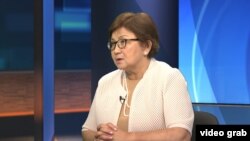 Роза Отунбаева. 