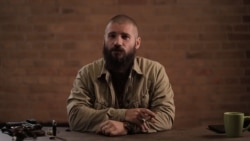 Ushtari ukrainas bën bujë me videot kritikuese për komandantët