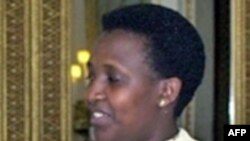 رزماری موسه مينالی، وزير تعاون روآندا گفت که کشورش با تصويب قانونی، مجازت اعدام را از فهرست مجازات های روآندا حذف کرده است و اين کشور می تواند به نمونه ای برای کشورهای ديگر بدل شود.