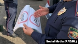 Автомектептердин биринин унаасын текшерүү учуру. 