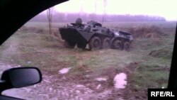 Талаштуу аймактагы Өзбекстандын аскер техникасы.