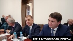 Министр экономики Адгур Ардзинба (слева) и министр финансов, вице-премьер Джансух Нанба