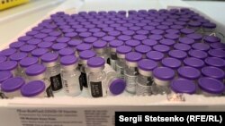 Після розморожування вакцина від Pfizer зберігається не більше 5 годин